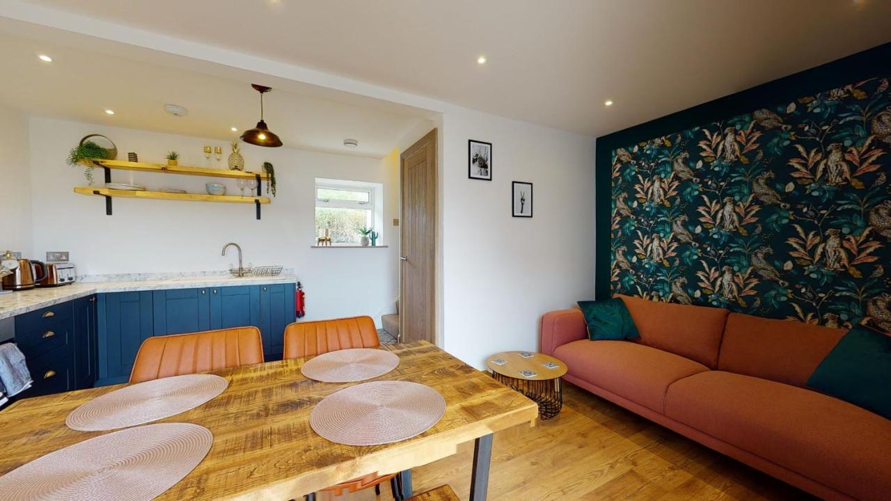 The Little Cottage By Truabode Holiday Lets & Short Lets Newquay - Parking, Wifi & Pet Friendly Brauneberg Exterior photo