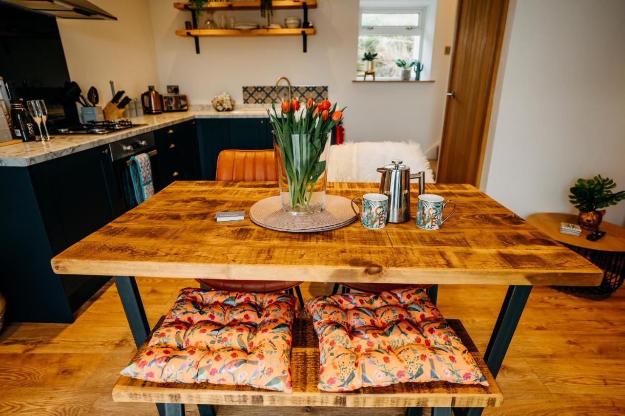 The Little Cottage By Truabode Holiday Lets & Short Lets Newquay - Parking, Wifi & Pet Friendly Brauneberg Exterior photo